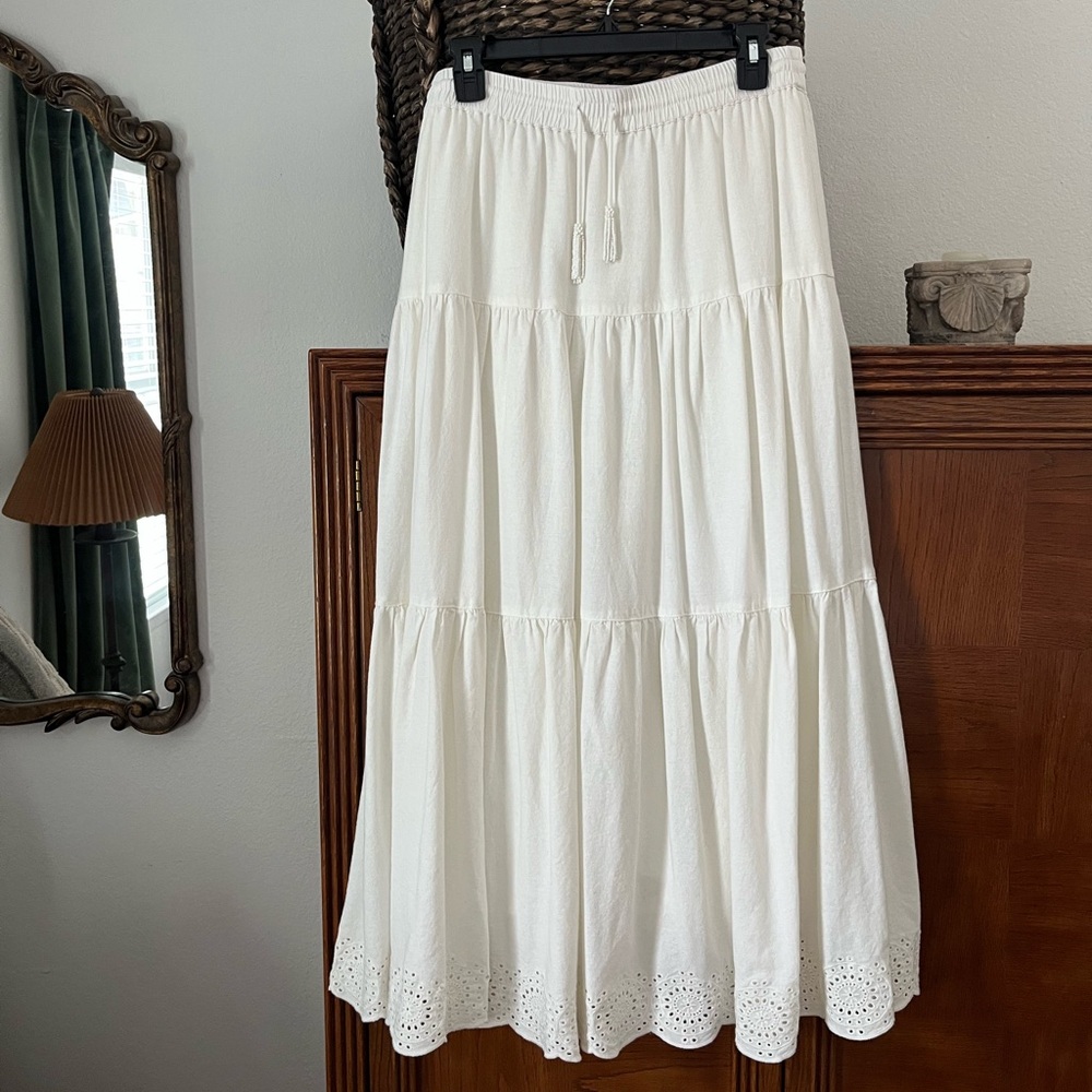 Elegant White Maxi Skirt